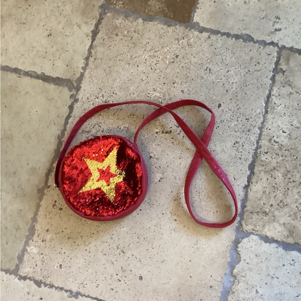 AMERICAN GIRL Crossbody 7" Bag Round Red Gold Star Sequins
R3